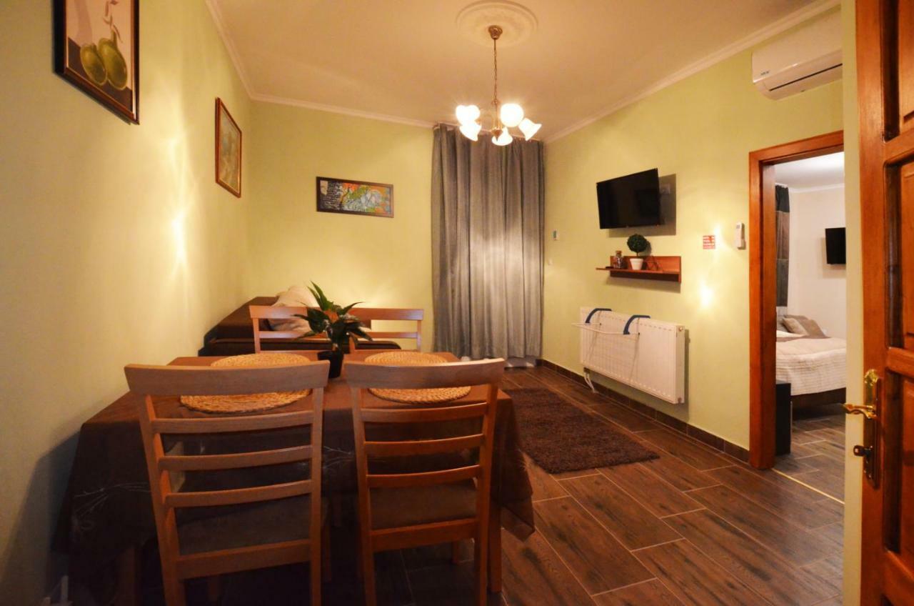Appartement Bathory Apartman à Eger Extérieur photo