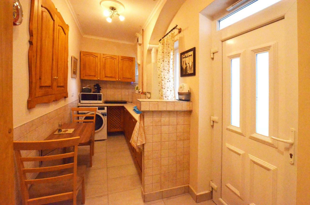 Appartement Bathory Apartman à Eger Extérieur photo